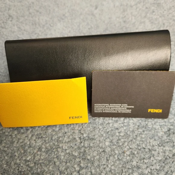 Fendi Brown Sunglasses With Multicolor Logo - Picture 3 of 9